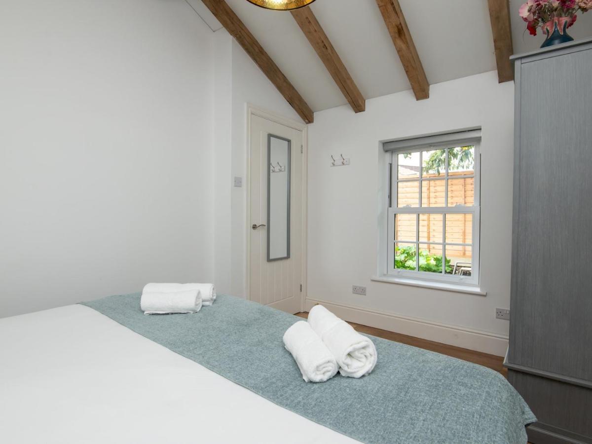 Pass The Keys Charming Garden Cottage With Parking Bath Eksteriør bilde
