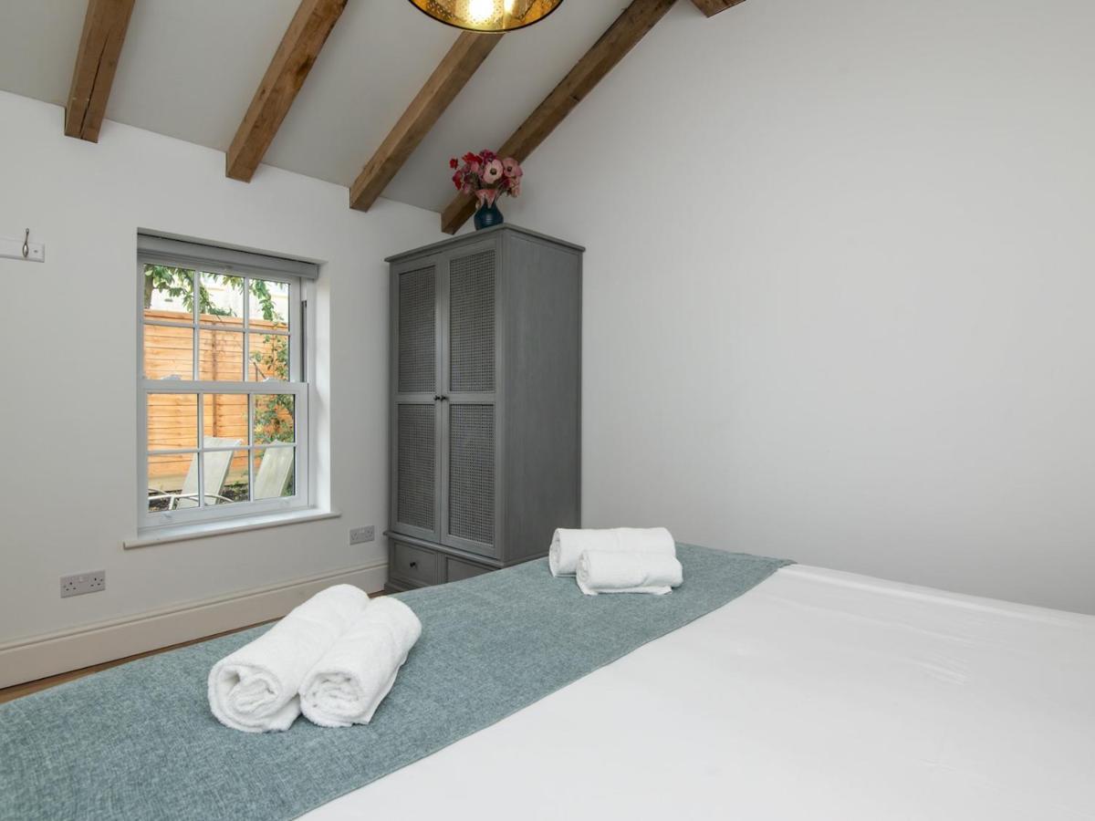 Pass The Keys Charming Garden Cottage With Parking Bath Eksteriør bilde