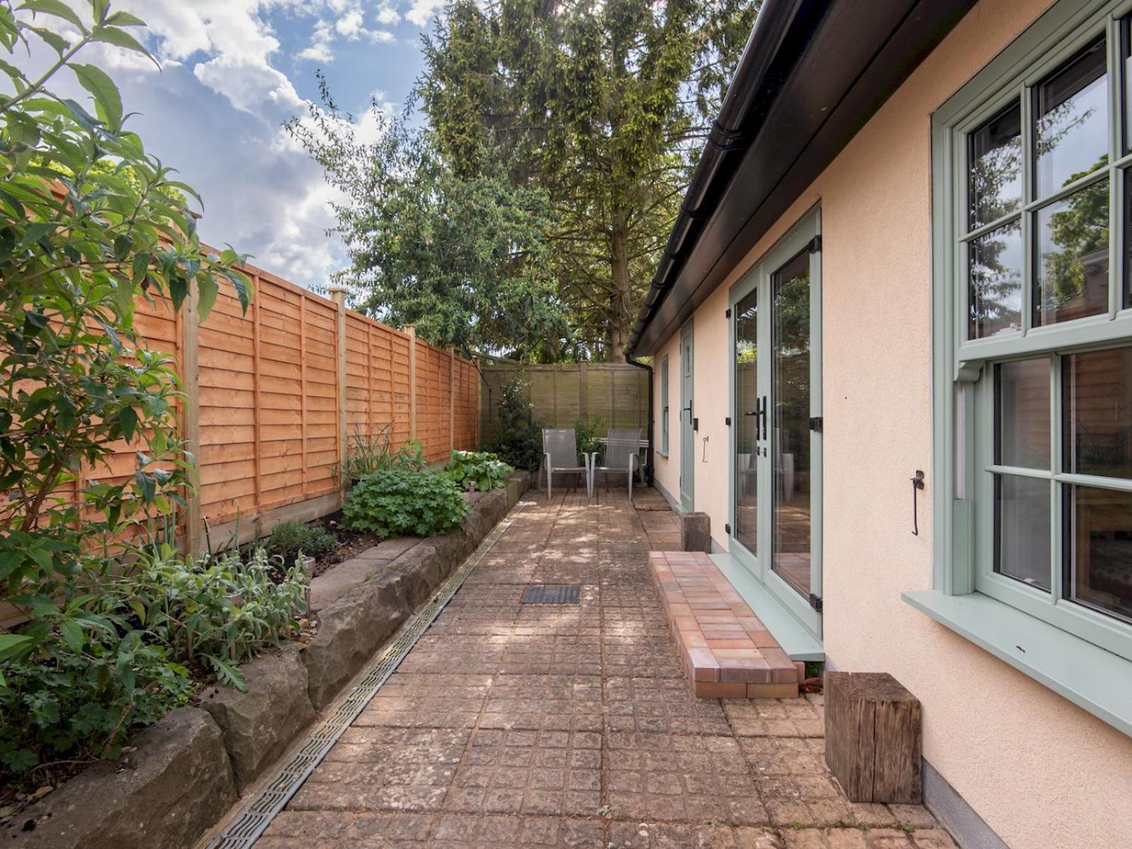 Pass The Keys Charming Garden Cottage With Parking Bath Eksteriør bilde
